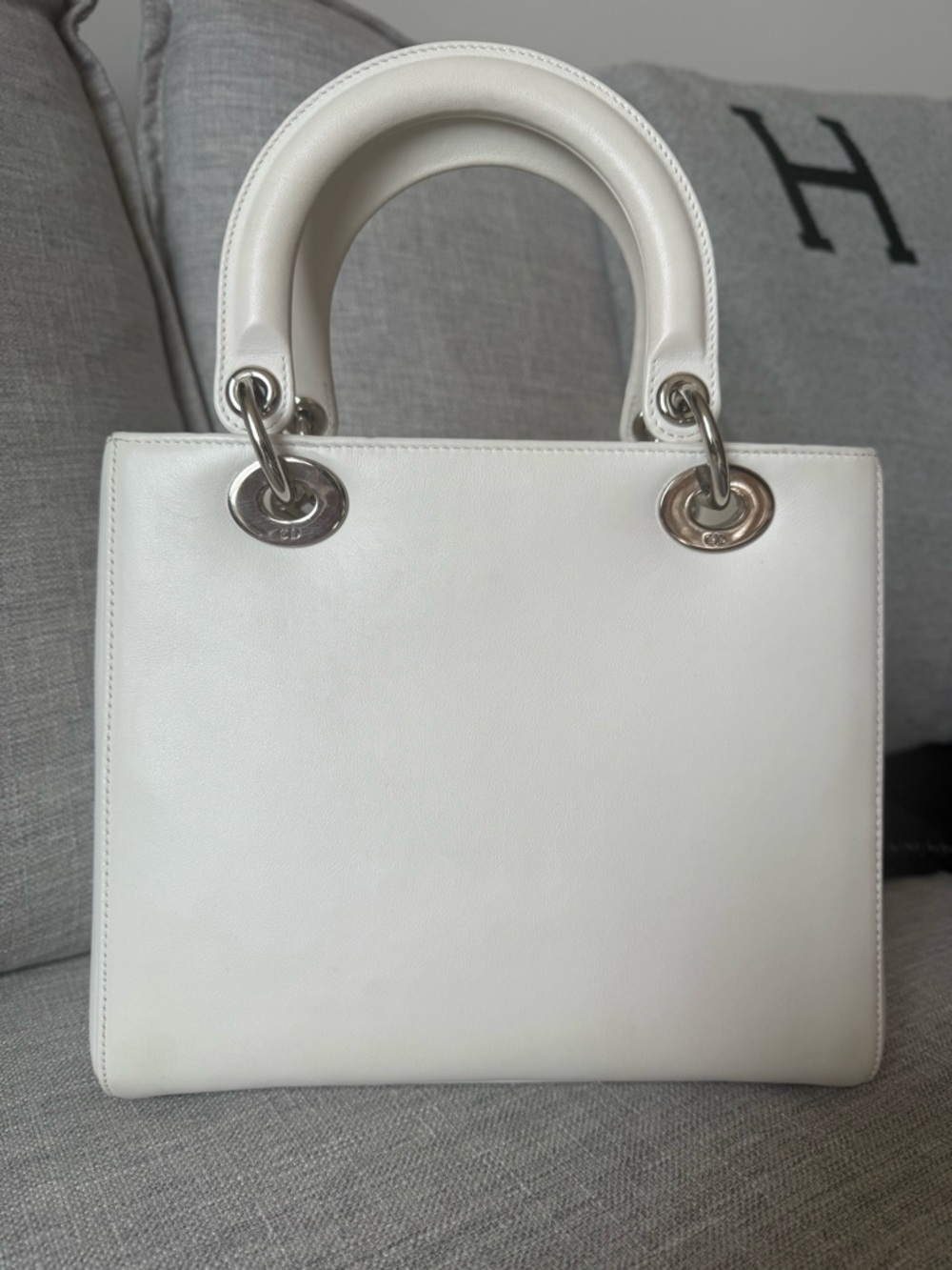 Lady Dior White Leather Tote with Sequin Floral Motif - Picture 3 of 7